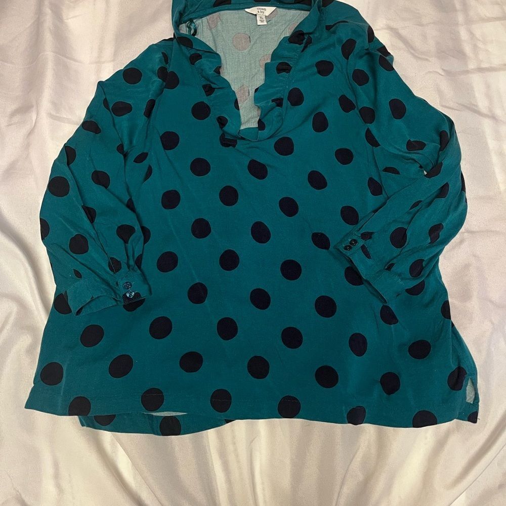Crown & Ivy Green and Black Polka Dot Top - Picture 1 of 8
